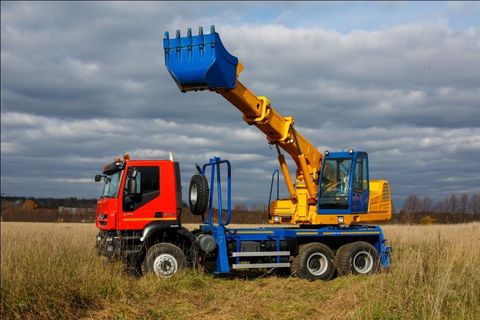 Экскаватор-планировщик UDS 114