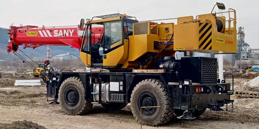 короткобазный автокран Palfinger Sany