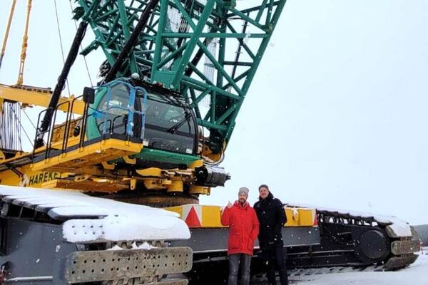 Енергетики України отримали надпотужний кран для монтажу вітряних електростанцій