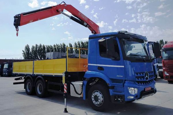 Кран-манипулятор FASSI F135 A.0.22 на базе MERCEDES отправился к своему клиенту в Винницкую область