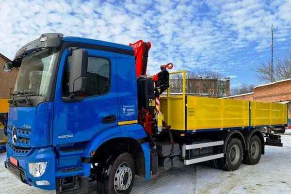 Постійний клієнт з Вінницької області придбав ще один бортовий MERCEDES з КМУ Fassi