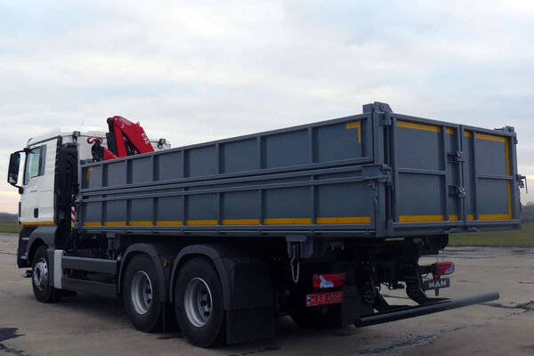 Тернопільводоканал отримав самоскид з крано-маніпуляторною установкою FASSI на базі MAN