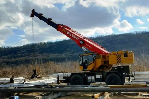 Автокран или КМУ: чему отдать предпочтение?