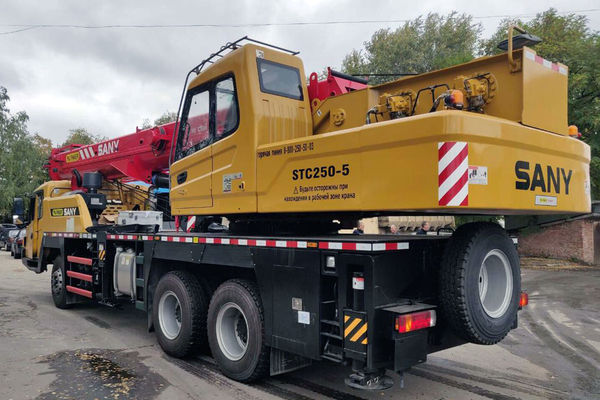 В нефтедобывающую отрасль отправился работать автокран Palfinger Sany STC 250–5