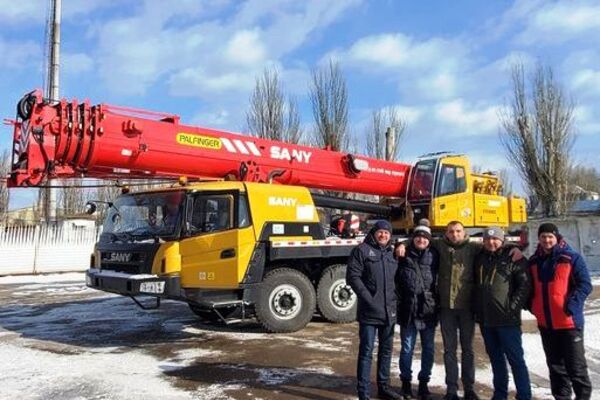 Успешно состоялась первая продажа в Украине 60-тонного автокрана Palfinger Sany STC 600S 