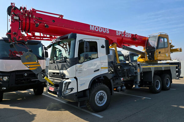 Відвантажено нову чергову велику партію автокранів MODUS 25 т 