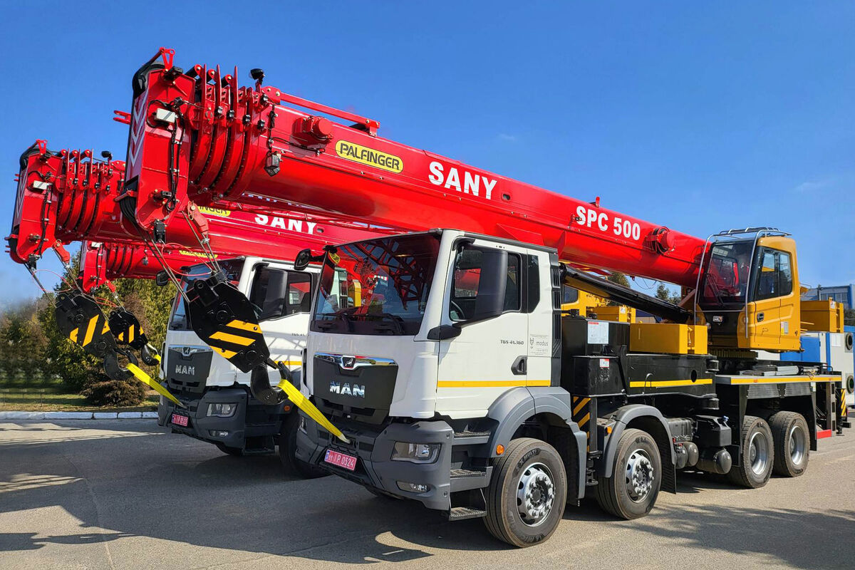 Продовжується відвантаження 50-тонних автокранів для підприємства критичної інфраструктури України