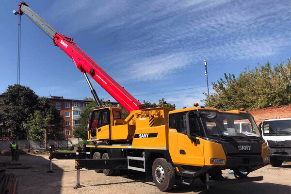 Автокран SANY STC250T5 отримав значні покращення конструкції та вантажовисотних характеристик